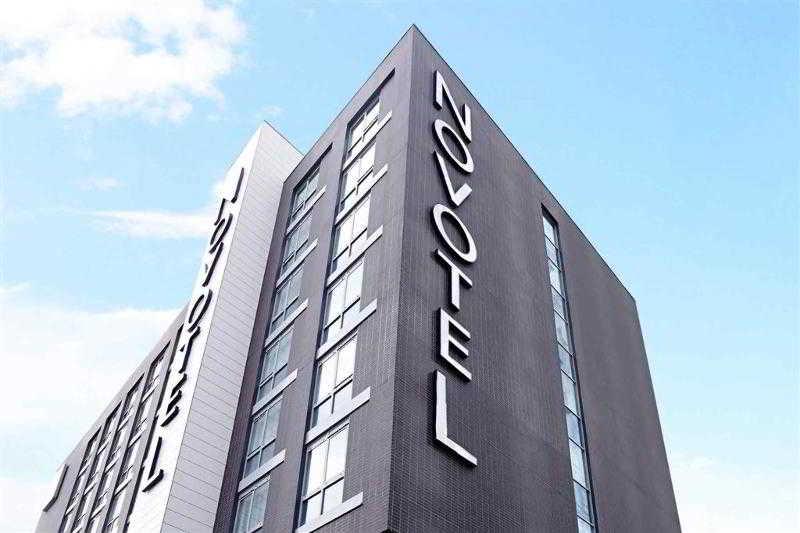 Novotel London Brentford Bagian luar foto