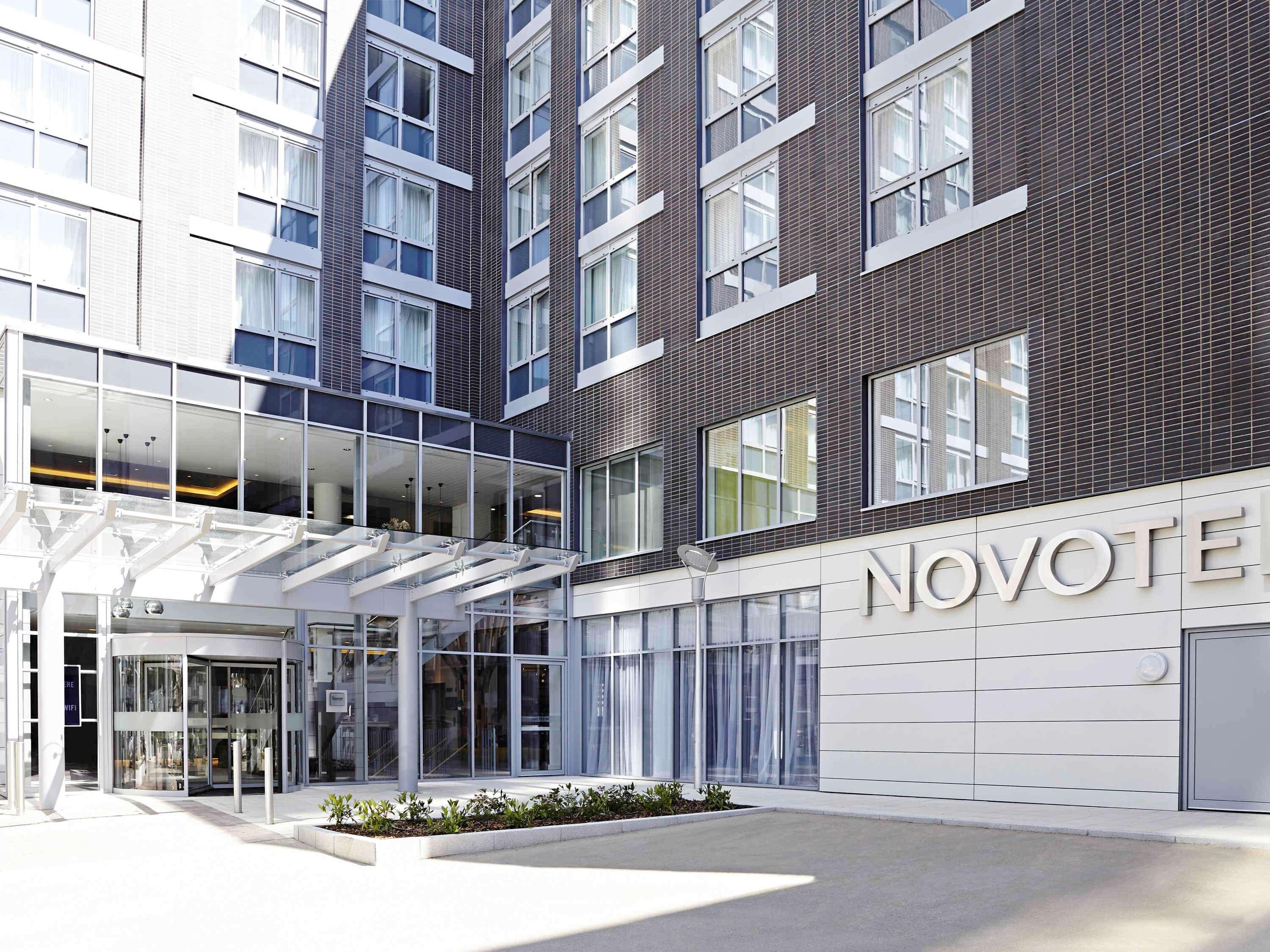 Novotel London Brentford Bagian luar foto