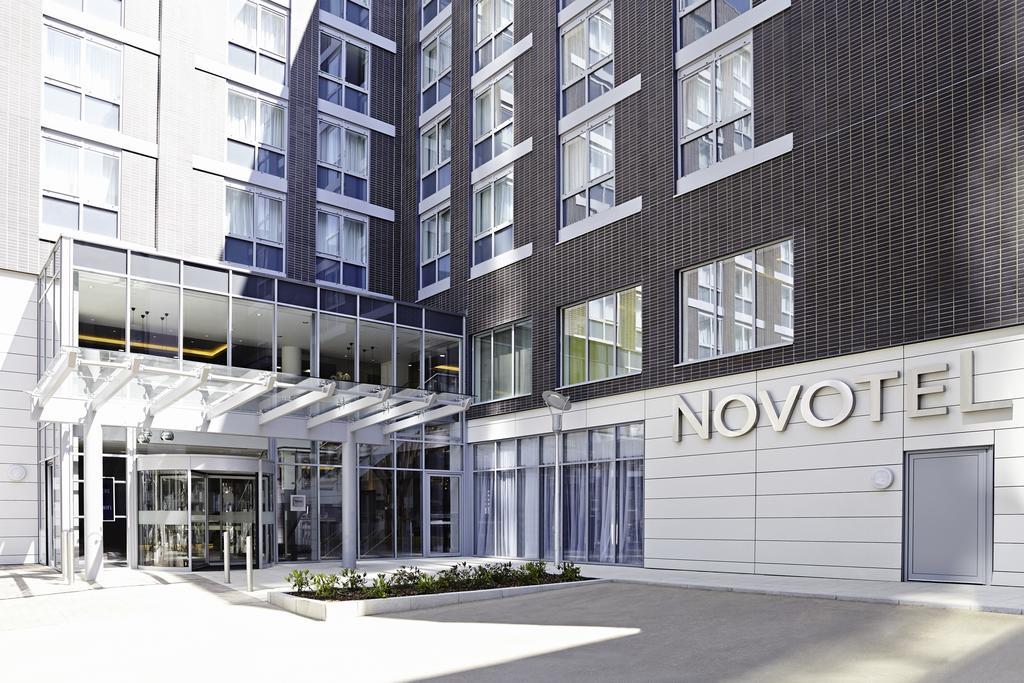 Novotel London Brentford Bagian luar foto